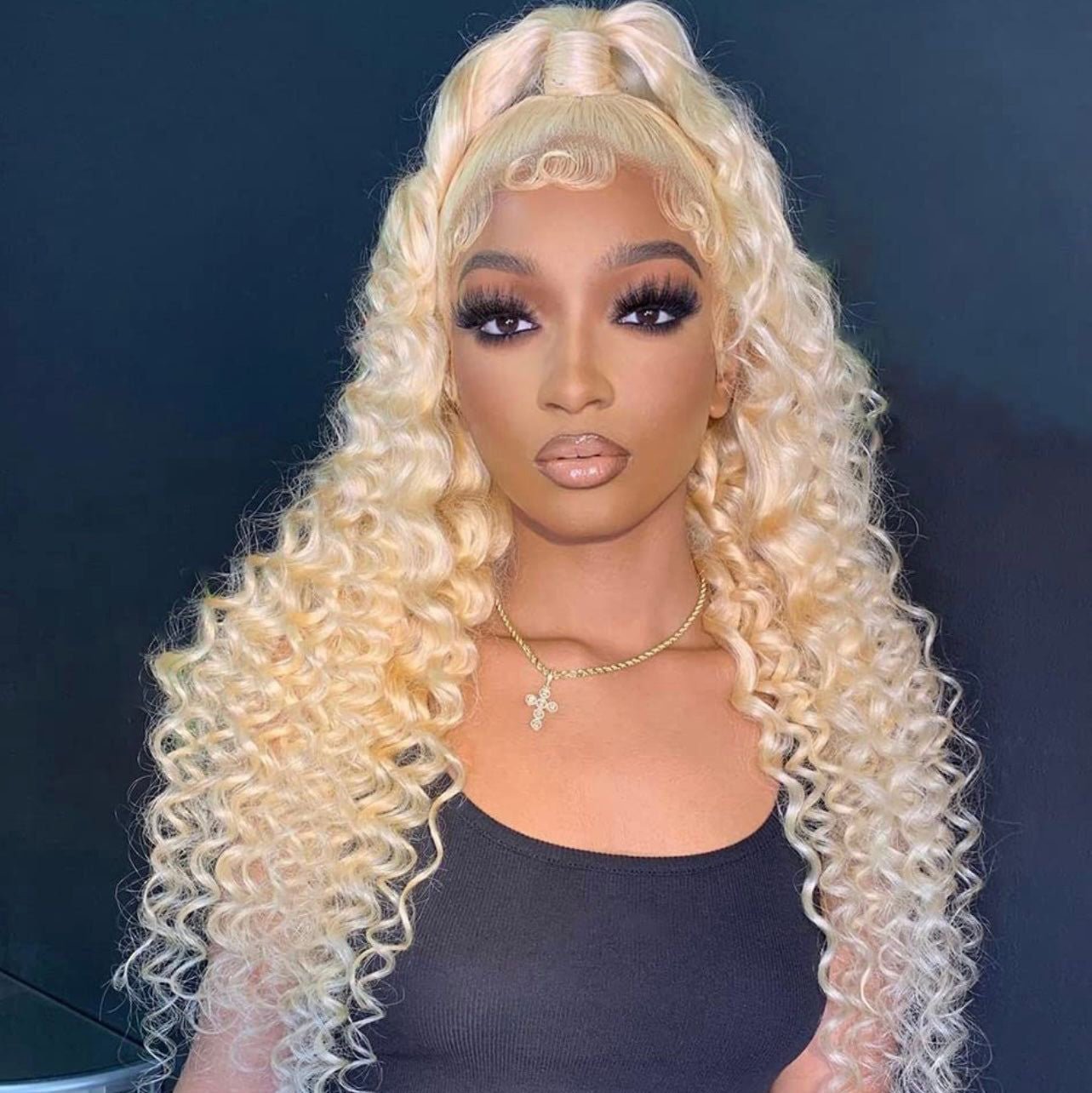 DNE Hair HD Lace Front Wigs Human Hair Colored 613 Wigs Deep Wave Curly Wig for  Women High Pontail Model Front Show 